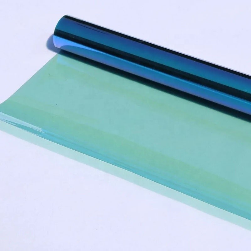 Aangepaste kleurrijke auto-ruitfilm Nano-keramische voorruit tint Rood VLT 83% warmte-isolatie